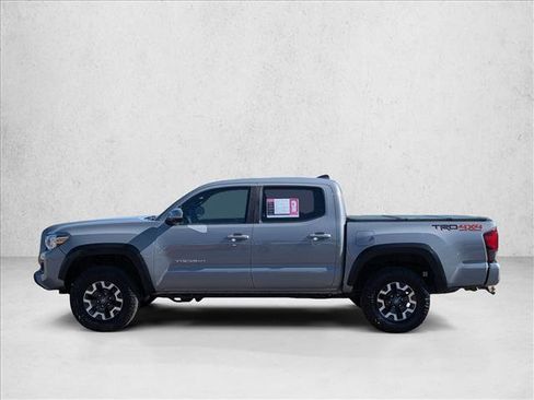 Used 2019 Toyota Tacoma TRD Off-Road image 8