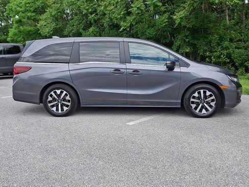 Used 2025 Honda Odyssey EX-L image 7