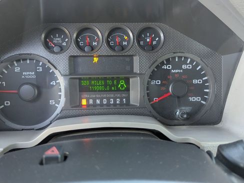 Used 2009 Ford F350 XLT image 11