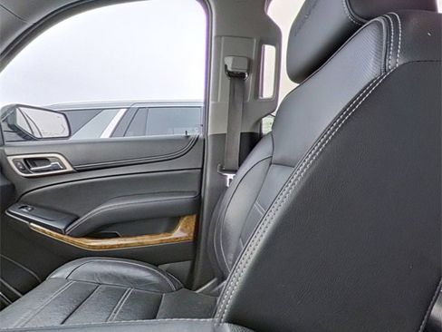 Used 2017 GMC Yukon XL Denali w/ Open Road Package image 28