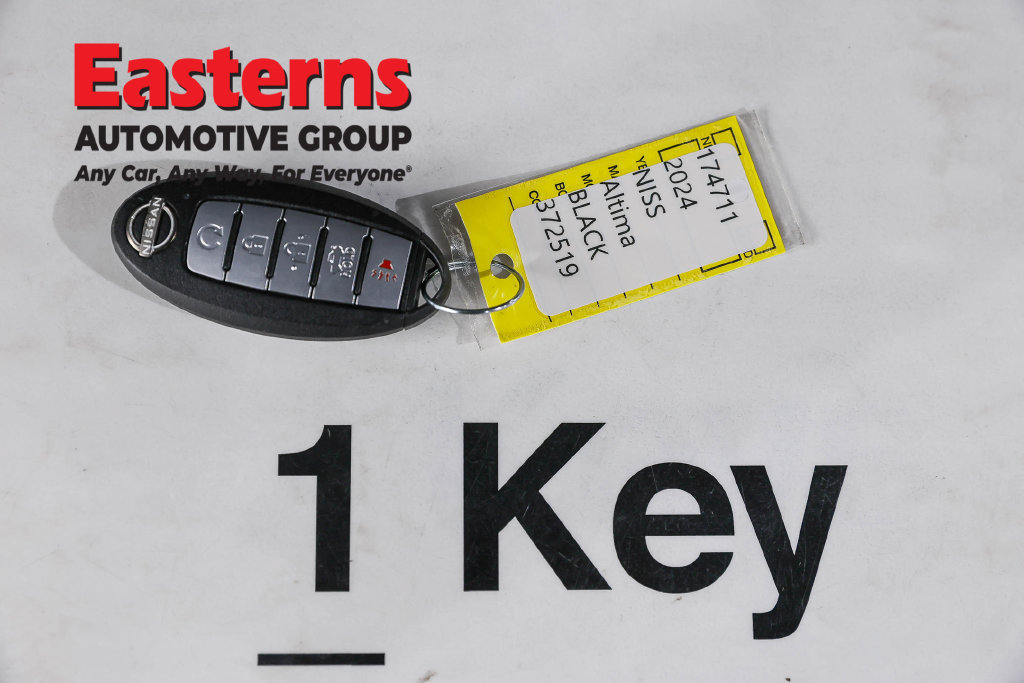 Used 2024 Nissan Altima 2.5 SR FWD image 27