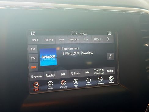Used 2019 Jeep Grand Cherokee Laredo AWD/4WD image 19