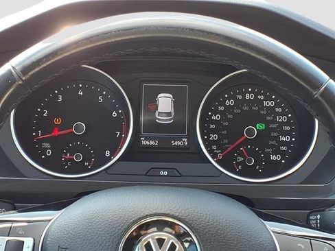 Used 2018 Volkswagen Tiguan S AWD/4WD image 9