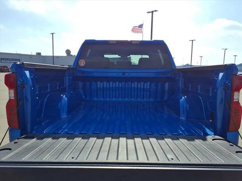 Used 2025 Chevrolet Silverado 1500 Custom w/ LPO, Dark Essentials Package AWD/4WD image 21
