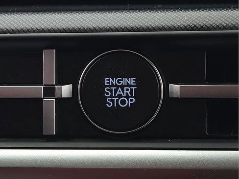 Used 2025 Hyundai Santa Fe SE image 15