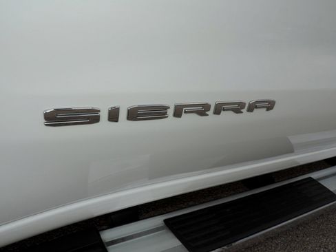 Certified 2021 GMC Sierra 1500 SLE w/ Preferred Package image 12