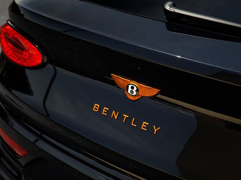 Certified 2023 Bentley Bentayga Extended Wheelbase AWD/4WD image 12