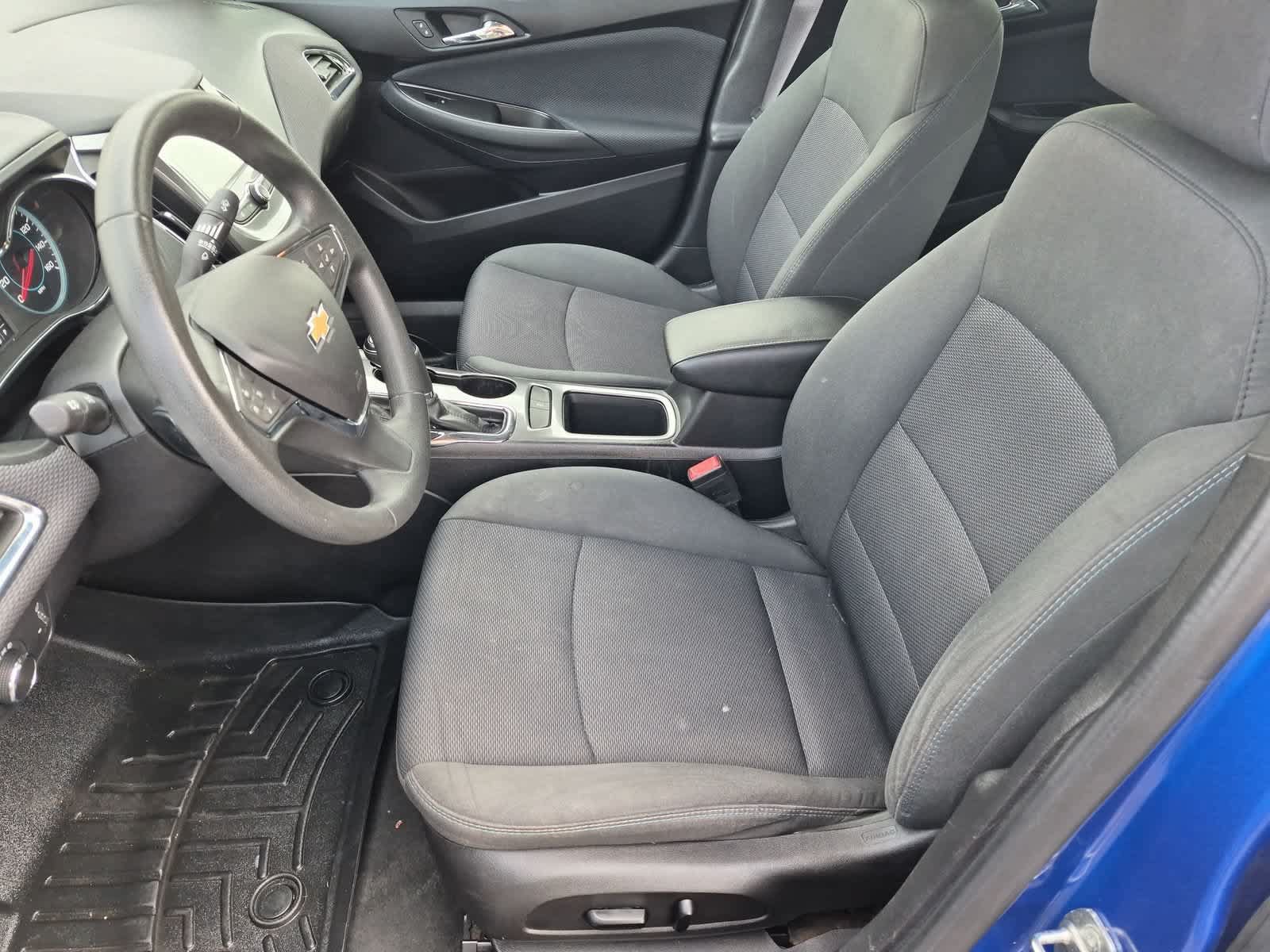 Used 2017 Chevrolet Cruze LT w/ Convenience Package FWD image 16