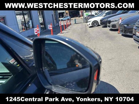 Used 2022 Land Rover Range Rover Velar S AWD/4WD image 11
