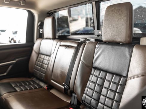 Used 2017 Nissan Titan Platinum Reserve image 29