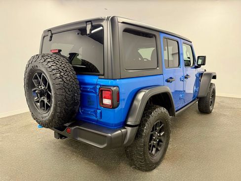 Used 2024 Jeep Wrangler Unlimited image 9