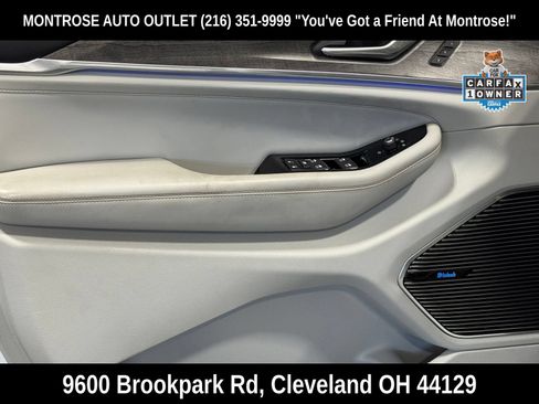 Used 2023 Jeep Grand Cherokee Overland AWD/4WD image 14