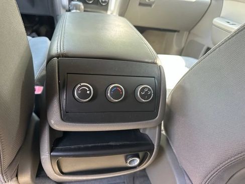 Used 2011 Chevrolet Traverse LT w/ Personal Connectivity Package AWD/4WD image 21