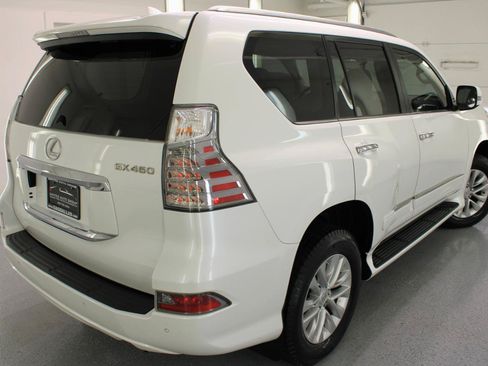 Used 2016 Lexus GX 460 w/ Premium Package AWD/4WD image 30