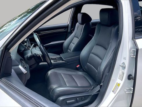 Used 2022 Honda Accord Sport image 8