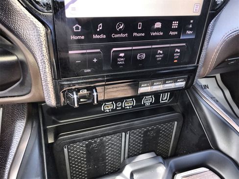 Used 2025 RAM 3500 Longhorn image 19