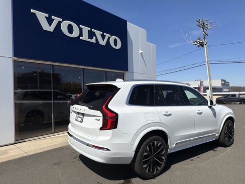 New 2026 Volvo XC90 B6 Ultra w/ Protection Package AWD/4WD image 4