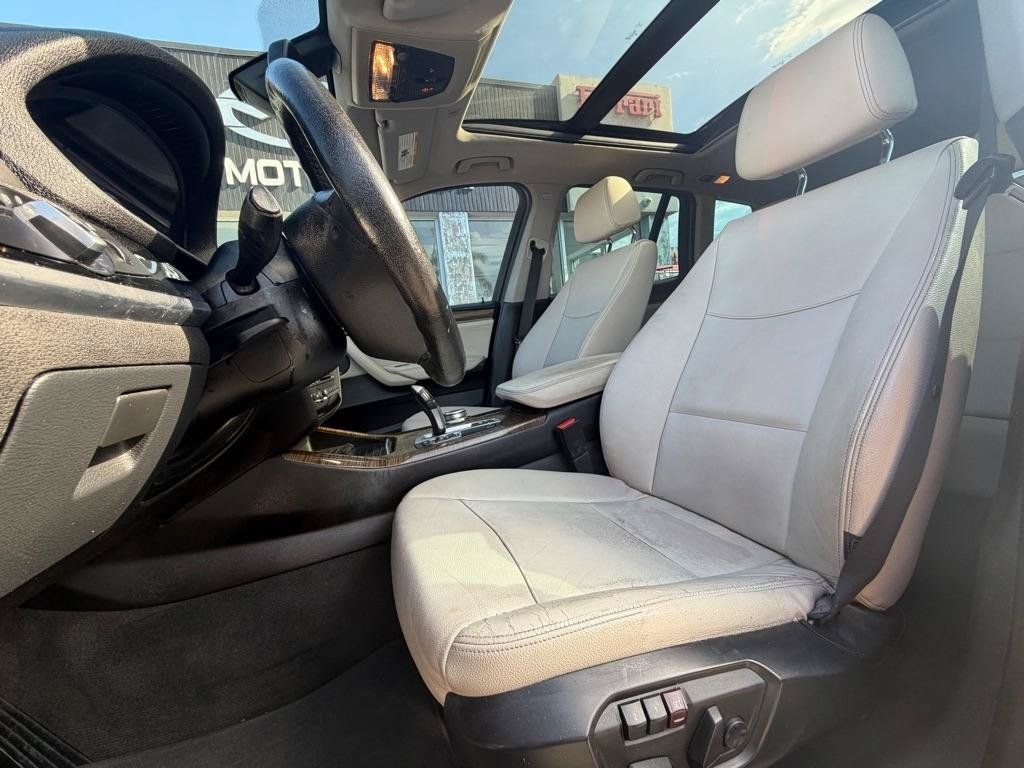 Used 2017 BMW X3 sDrive28i RWD image 12