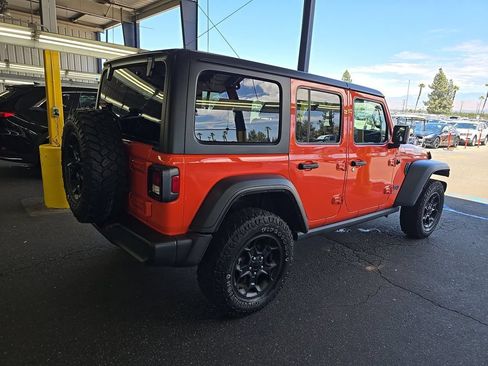 Used 2023 Jeep Wrangler Unlimited w/ Convenience Group AWD/4WD image 2