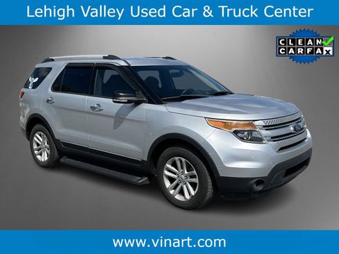 Used 2015 Ford Explorer XLT w/ Equipment Group 201A AWD/4WD image 1