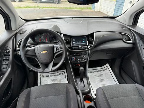 Used 2017 Chevrolet Trax LS w/ LPO, Protection Package AWD/4WD image 11
