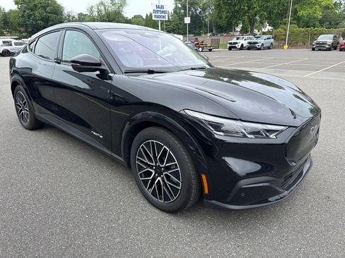 Used 2025 Ford Mustang Mach-E Premium RWD image 3