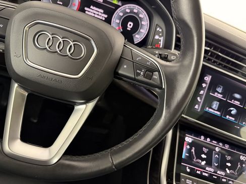 Used 2023 Audi Q7 3.0T Premium AWD/4WD image 37