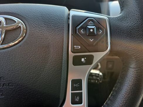Used 2021 Toyota Tundra Limited w/ Limited Premium Package AWD/4WD image 16