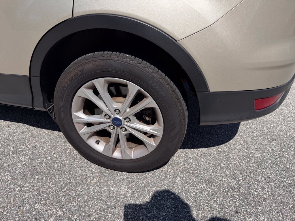 Used 2018 Ford Escape SE w/ SE Sync 3 Package FWD image 7