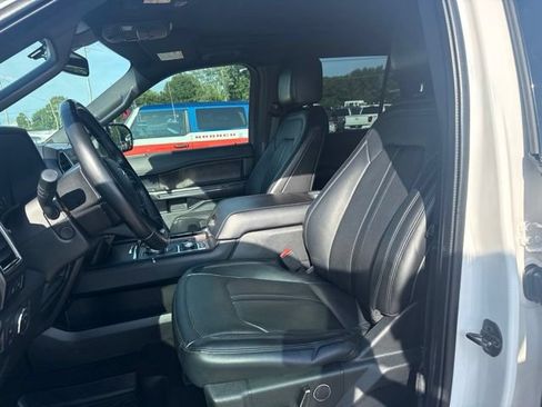 Used 2019 Ford Expedition Limited w/ Equipment Group 302A AWD/4WD image 23