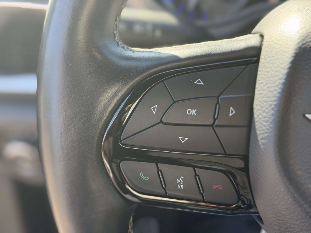 Used 2018 Chrysler Pacifica Touring-L Plus w/ Advanced Safetytec Group FWD image 33