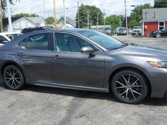 Used 2022 Toyota Camry SE video 1