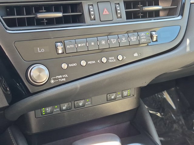Used 2025 Lexus ES 300h w/ Premium Package FWD image 26