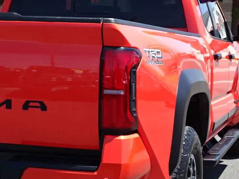 Used 2024 Toyota Tacoma TRD Off-Road w/ TRD Off Road Premium Package AWD/4WD image 12