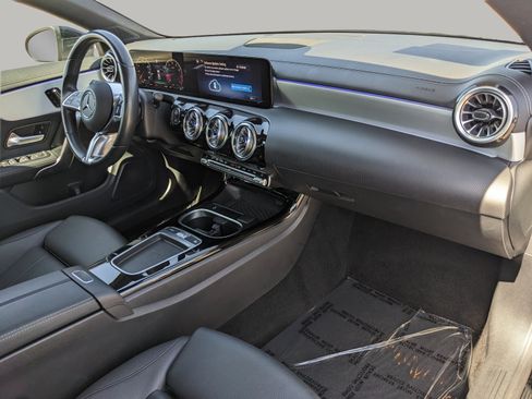 Used 2025 Mercedes-Benz CLA 250 image 12