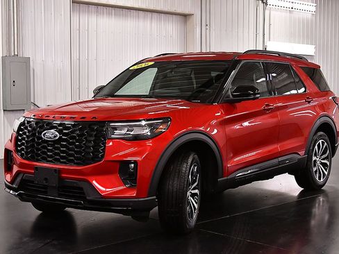 New 2026 Ford Explorer ST-Line AWD/4WD image 3
