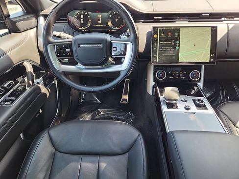 Used 2023 Land Rover Range Rover SE AWD/4WD image 4