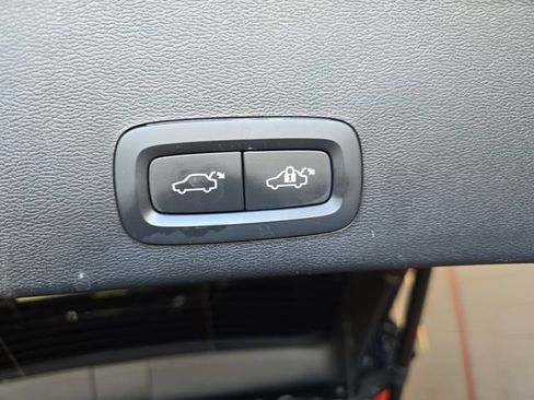 Used 2023 Volvo XC40 Recharge Ultimate w/ Protection Package Premier AWD/4WD image 16