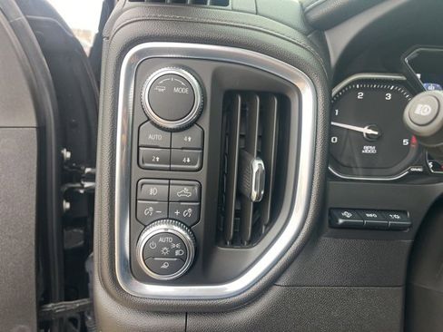 Used 2023 GMC Sierra 3500 Denali w/ Denali Black Diamond Edition image 30