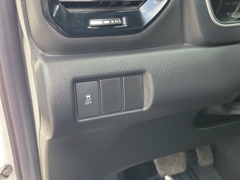 Used 2025 Honda Pilot Sport image 19