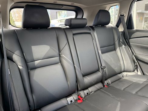 Used 2024 Nissan Rogue SL w/ SL Premium Package image 16