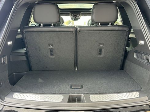 New 2026 Cadillac Vistiq Sport image 4