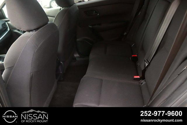 Used 2024 Nissan Rogue S AWD/4WD image 14