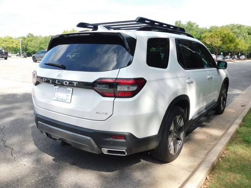 Certified 2026 Honda Pilot Elite image 4