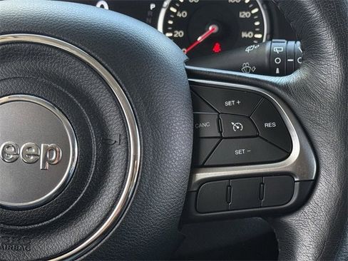 Used 2021 Jeep Renegade Limited image 15