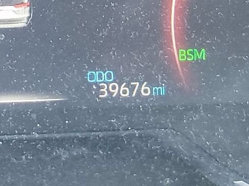 Used 2025 Toyota RAV4 XLE FWD image 3