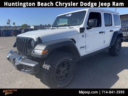 Used 2023 Jeep Wrangler Unlimited w/ Sun & Screen Package AWD/4WD image 1