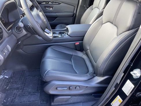 New 2025 Honda Pilot EX-L image 14