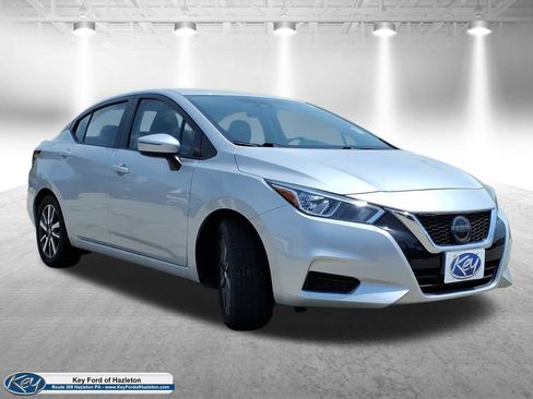 Used 2021 Nissan Versa SV FWD image 7