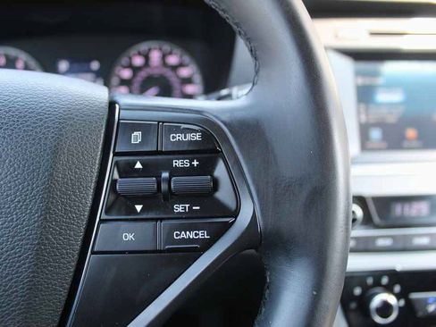 Used 2017 Hyundai Sonata Sport w/ Value Edition Package 02 FWD image 19